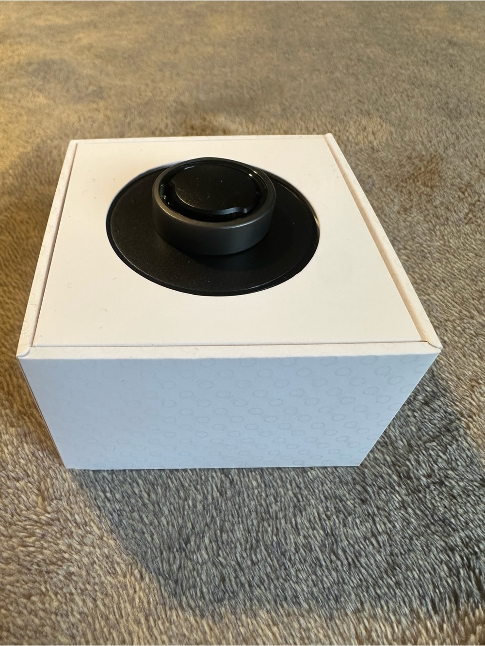 Oura Ring Generation 2 (Heritage Matte Stealth, Size 11) - Picture 3 of 9